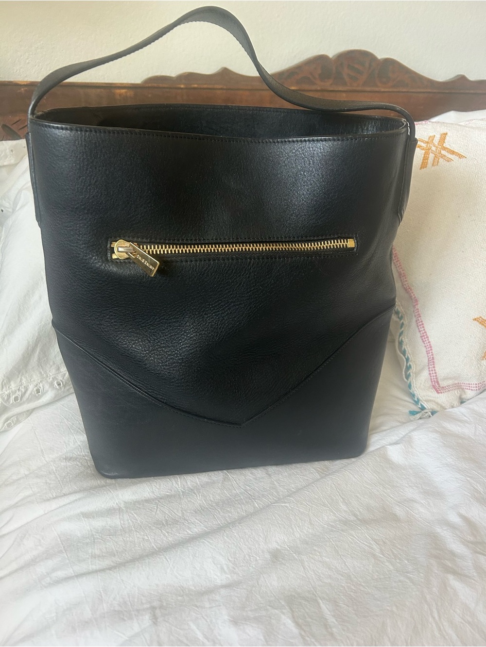 Anine Bing Black Leather Bucket Messenger with Gold Logo - Picture 2 of 5